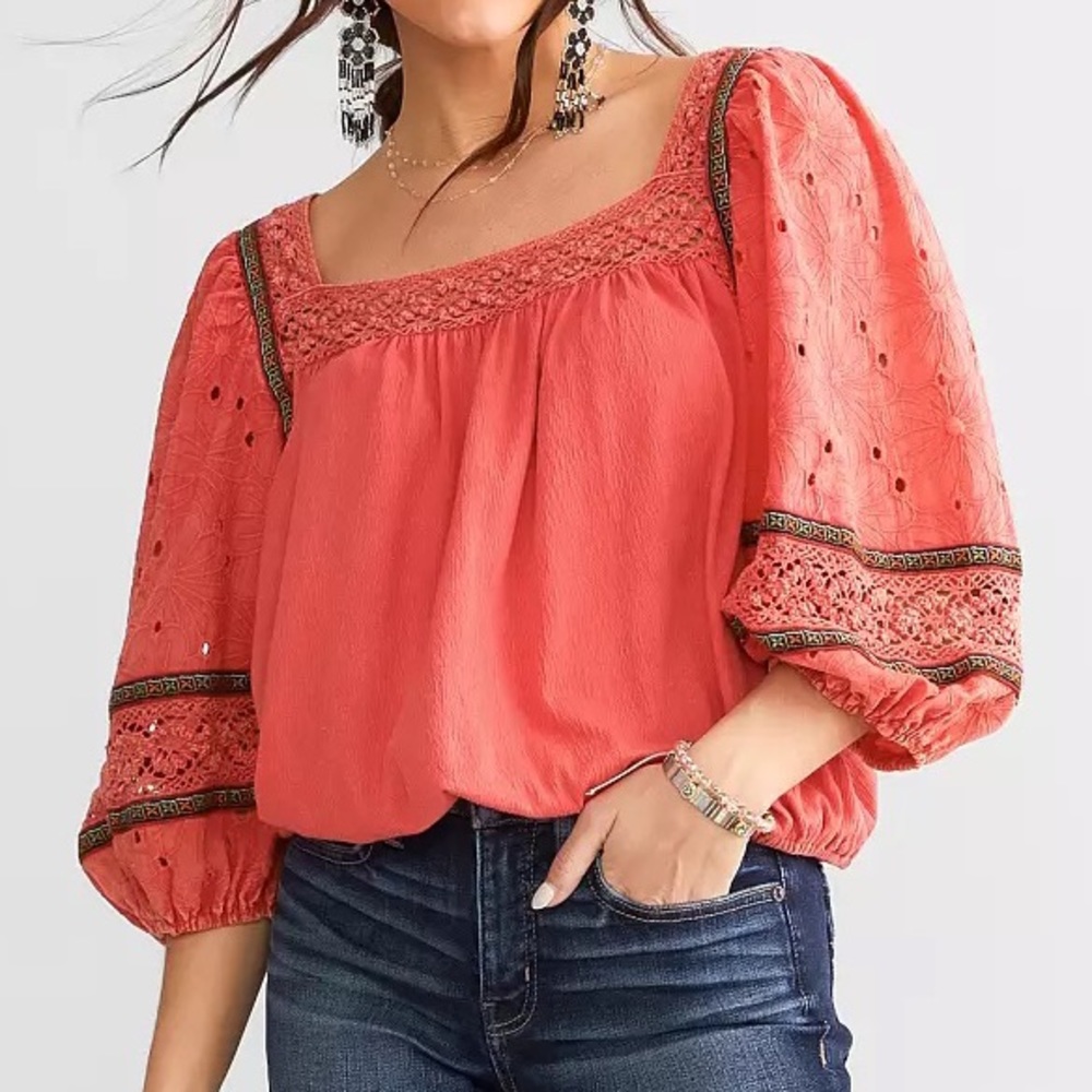 Like New Gimmicks Square Neck Crochet Top with Puff Sleeves Size Small